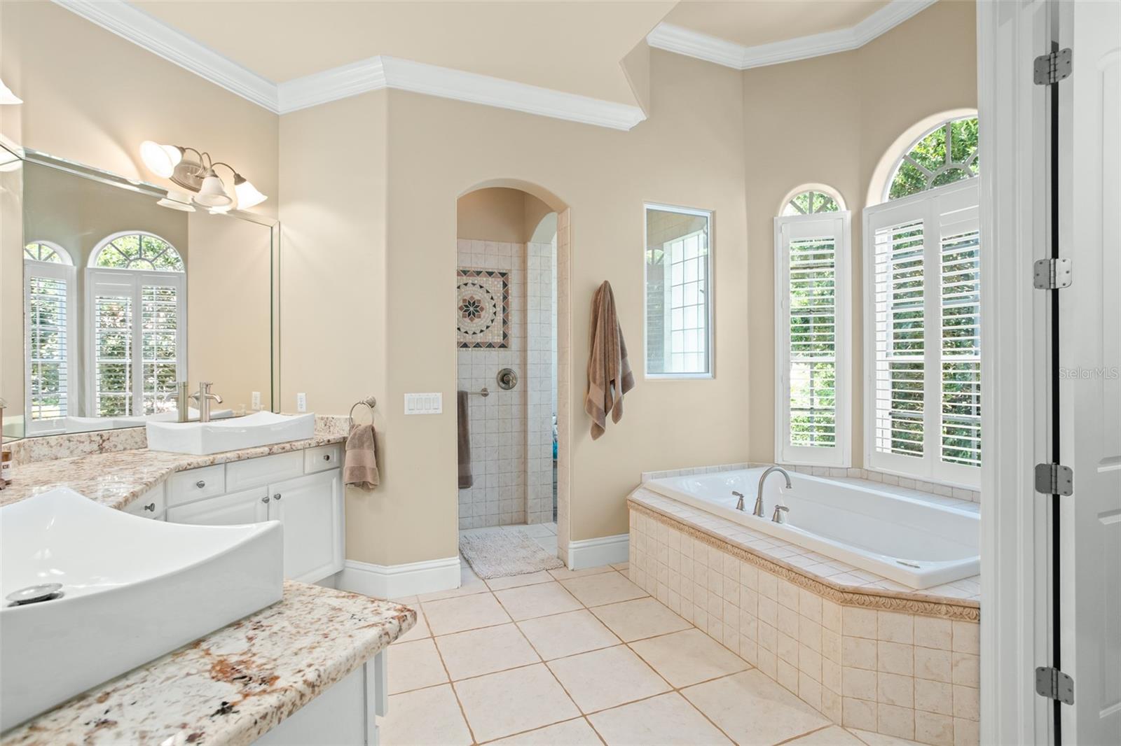 ISLES LAKE HANCOCK - Residential