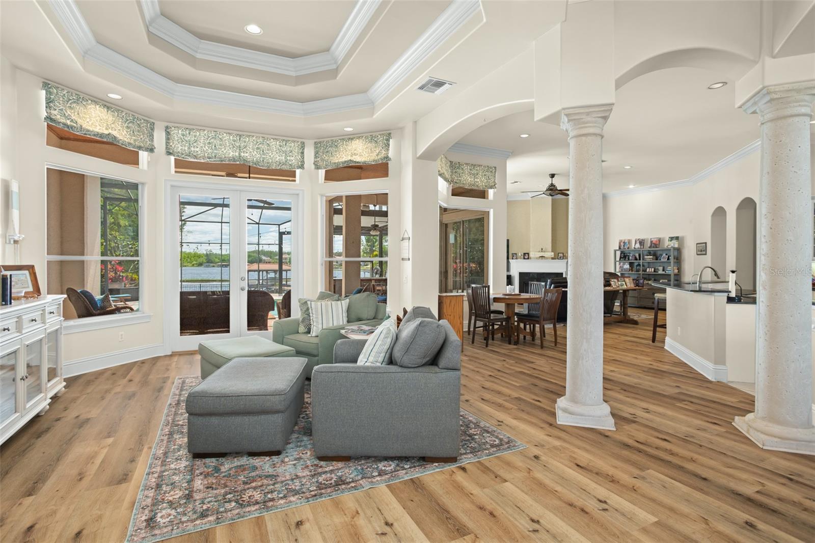 ISLES LAKE HANCOCK - Residential