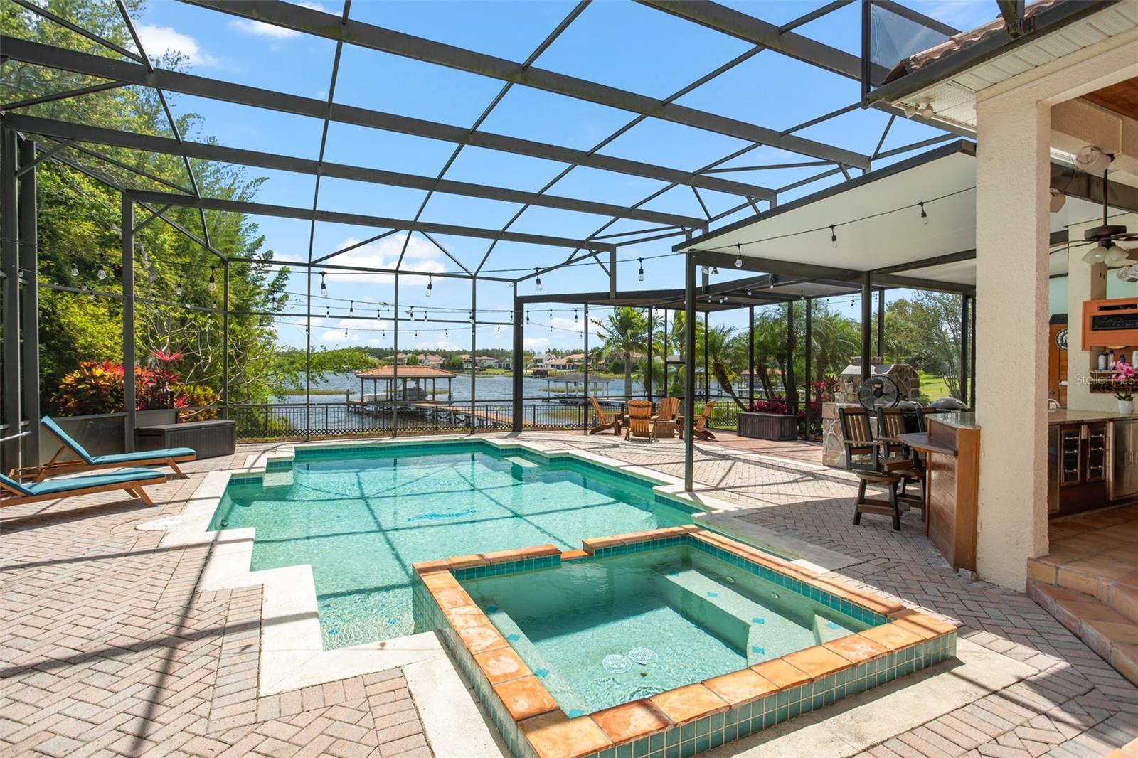 ISLES LAKE HANCOCK - Residential