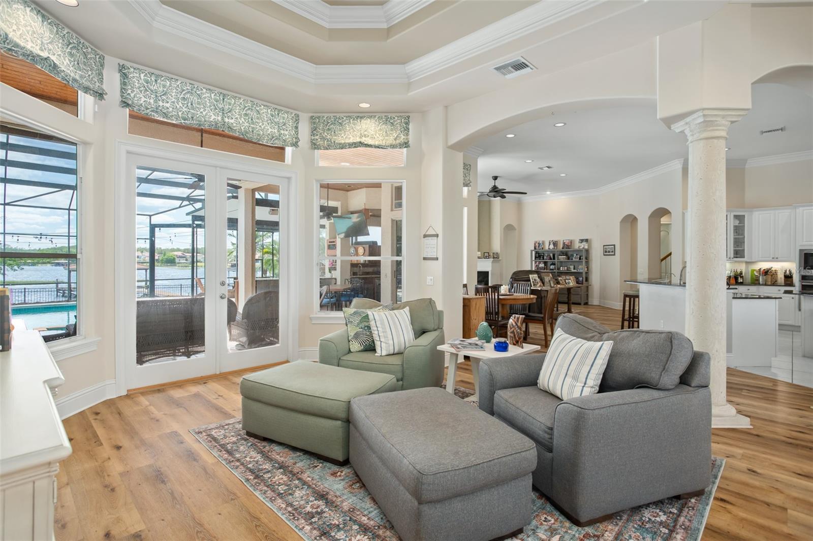 ISLES LAKE HANCOCK - Residential