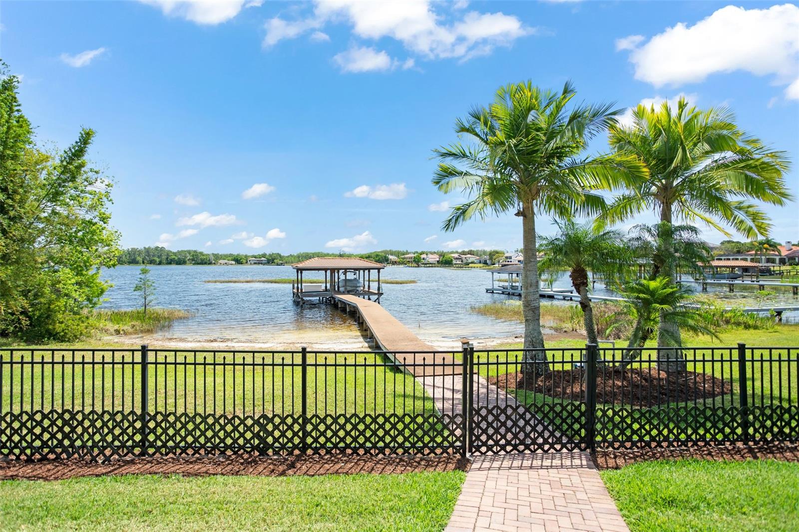 ISLES LAKE HANCOCK - Residential