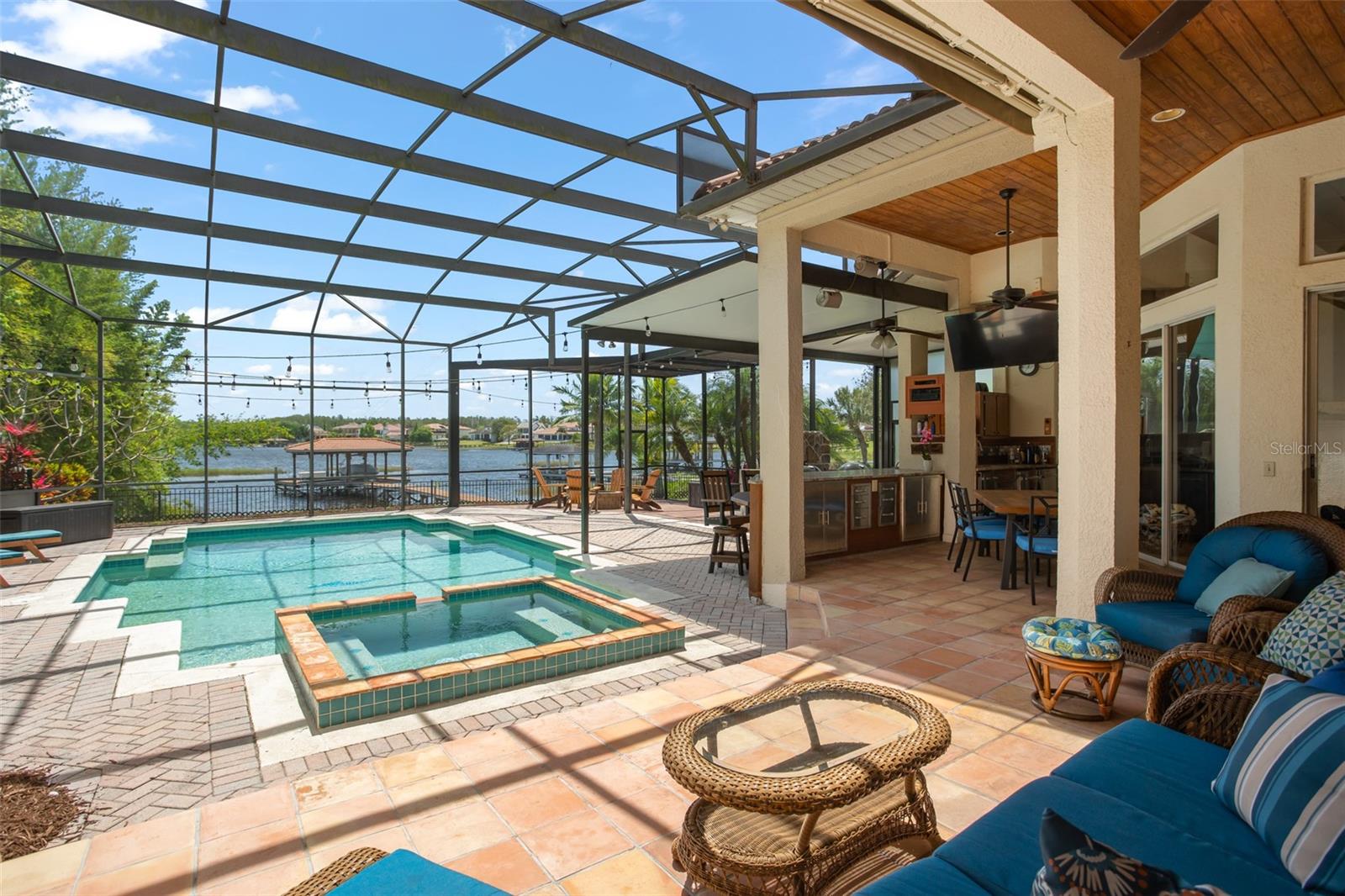 ISLES LAKE HANCOCK - Residential