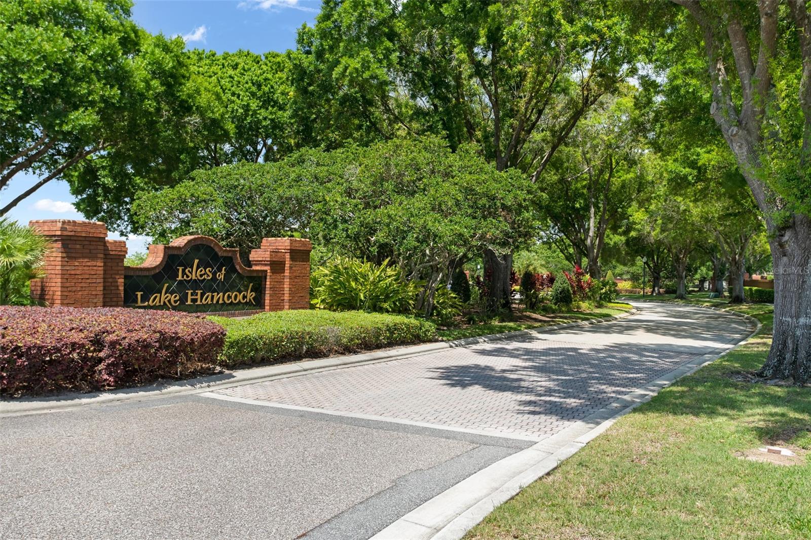 ISLES LAKE HANCOCK - Residential