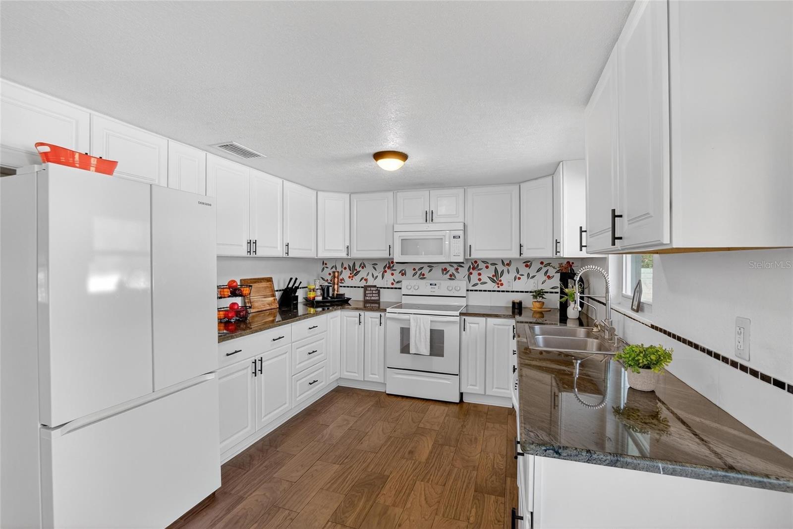 ACREAGE - Residential