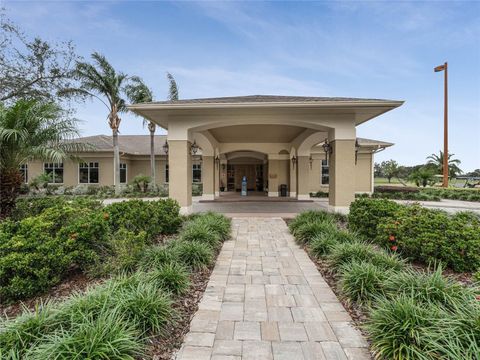 A home in WINTER HAVEN