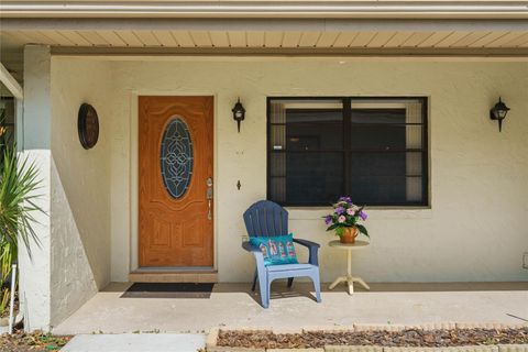 A home in WINTER HAVEN