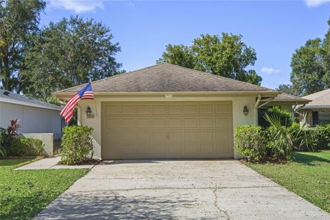 A home in WINTER HAVEN