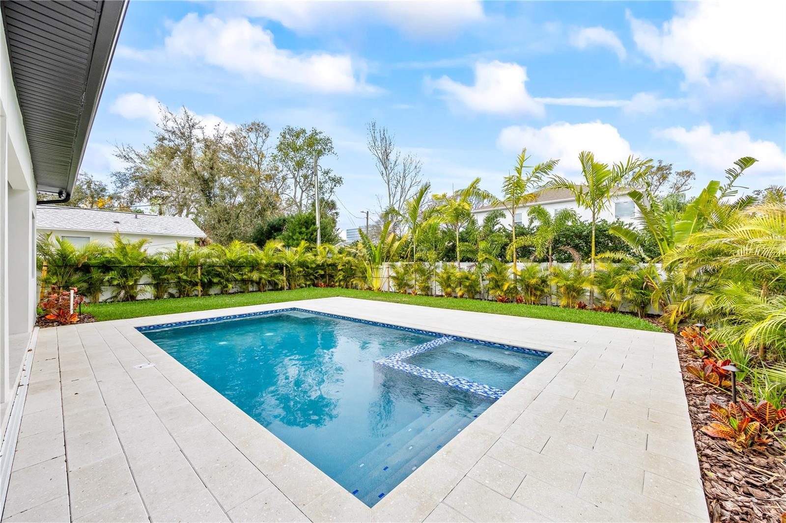 BON AIR - Residential