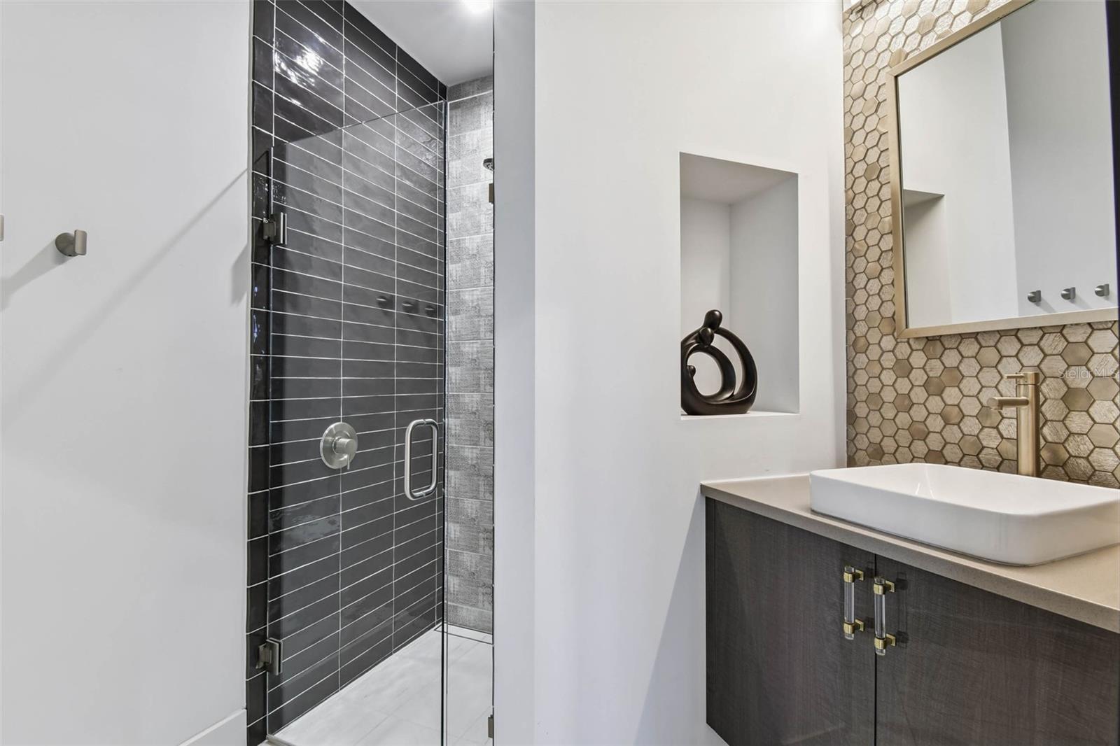 TIERRA VERDE UNIT 1 1ST REP - Residential
