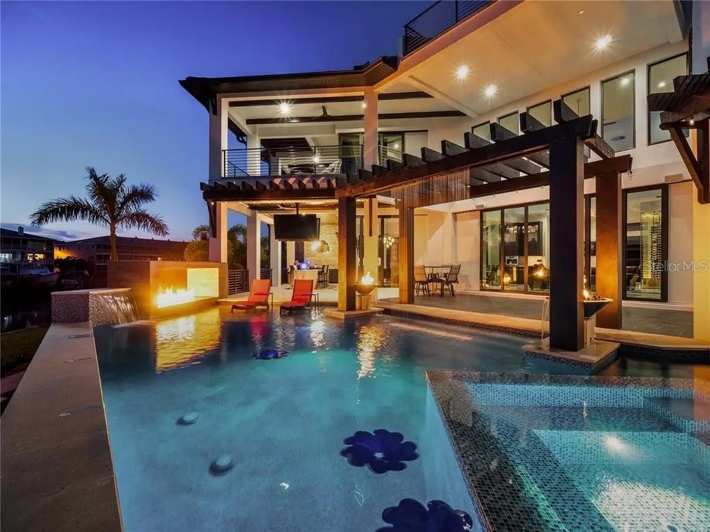 TIERRA VERDE UNIT 1 1ST REP - Residential