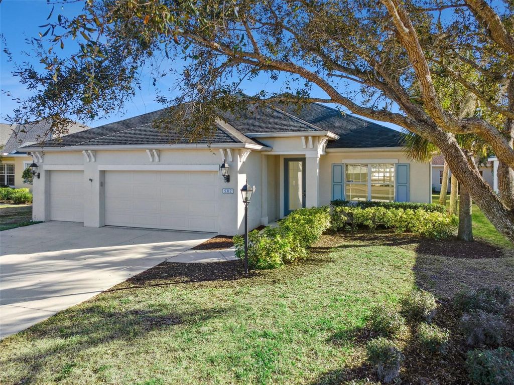 Photo of 5312 Tide Point Way, Bradenton, FL 34208 (MLS # S5143242)