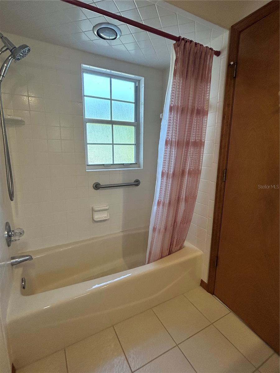 LEEWARD AIR RANCH UN 3 - Residential