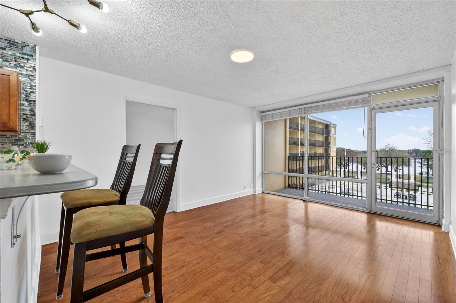 METROPOLITAN/LK EOLA - Residential