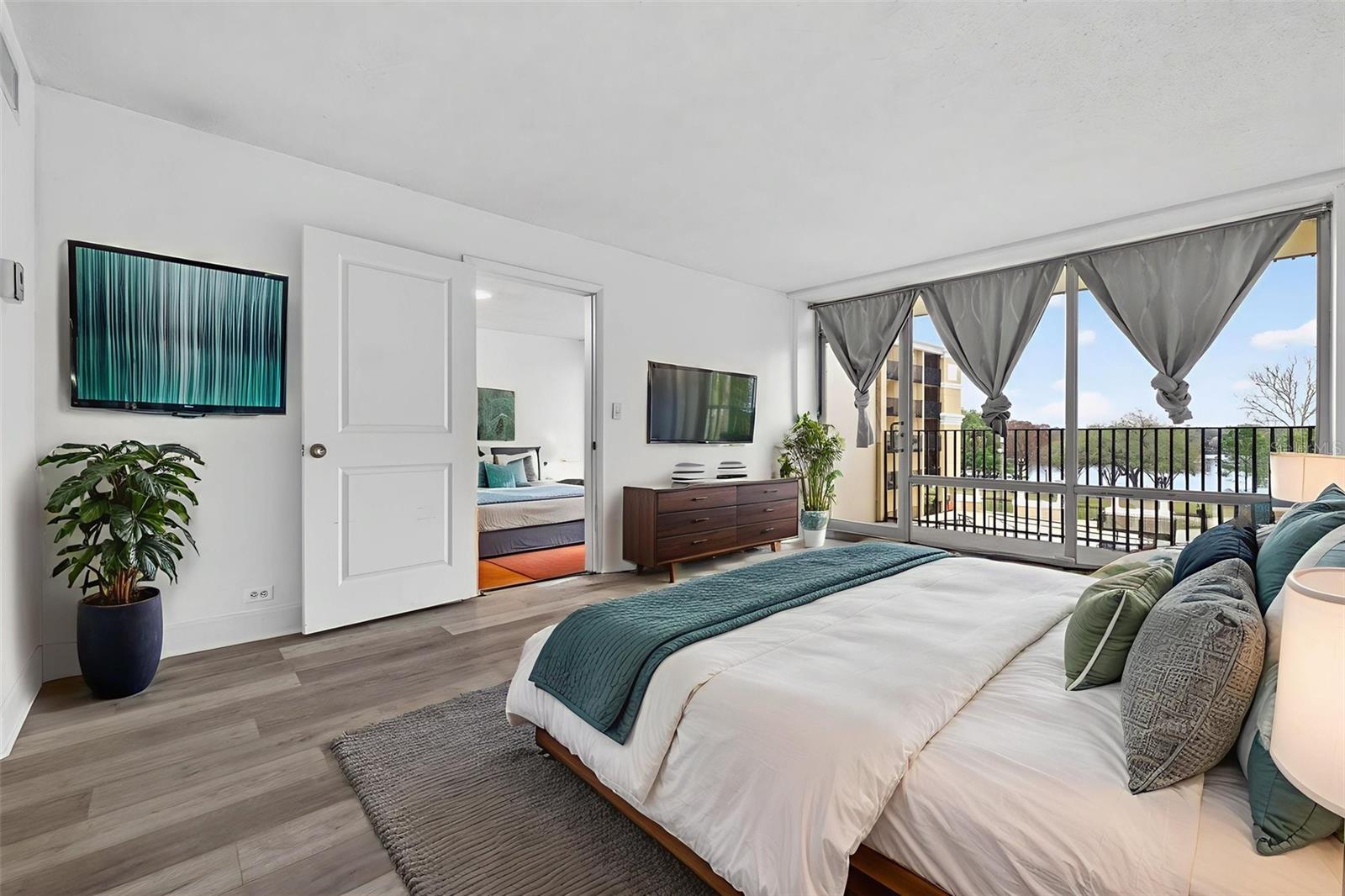 METROPOLITAN/LK EOLA - Residential