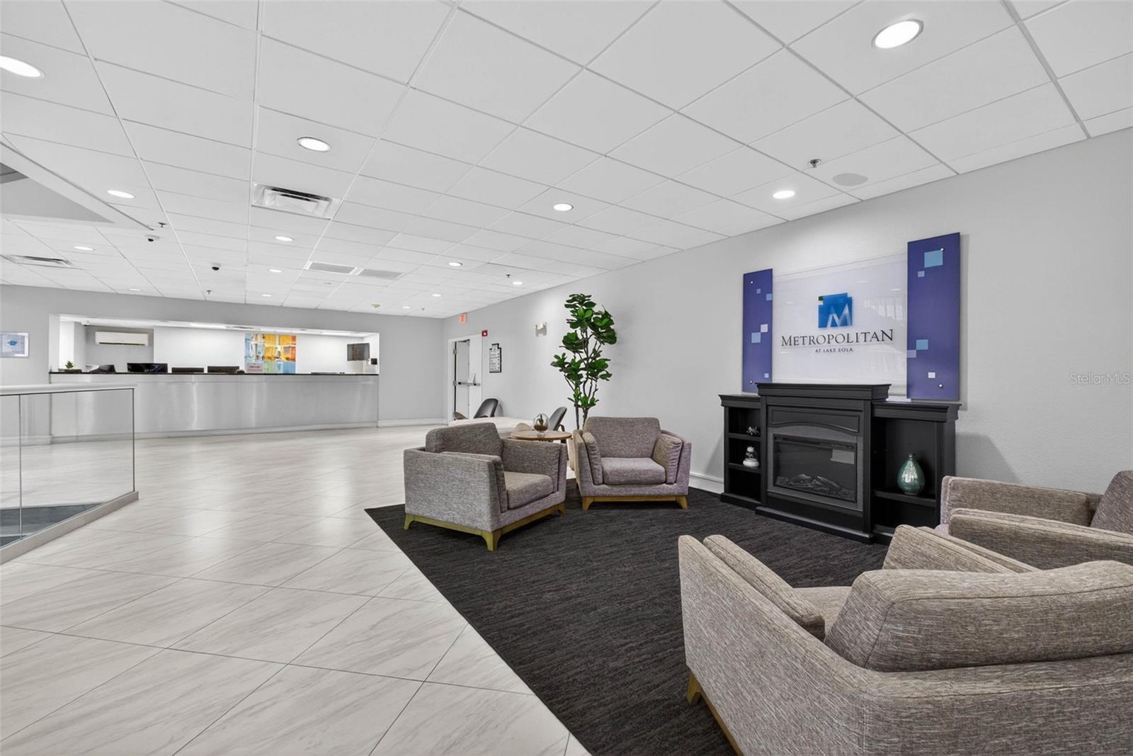 METROPOLITAN/LK EOLA - Residential