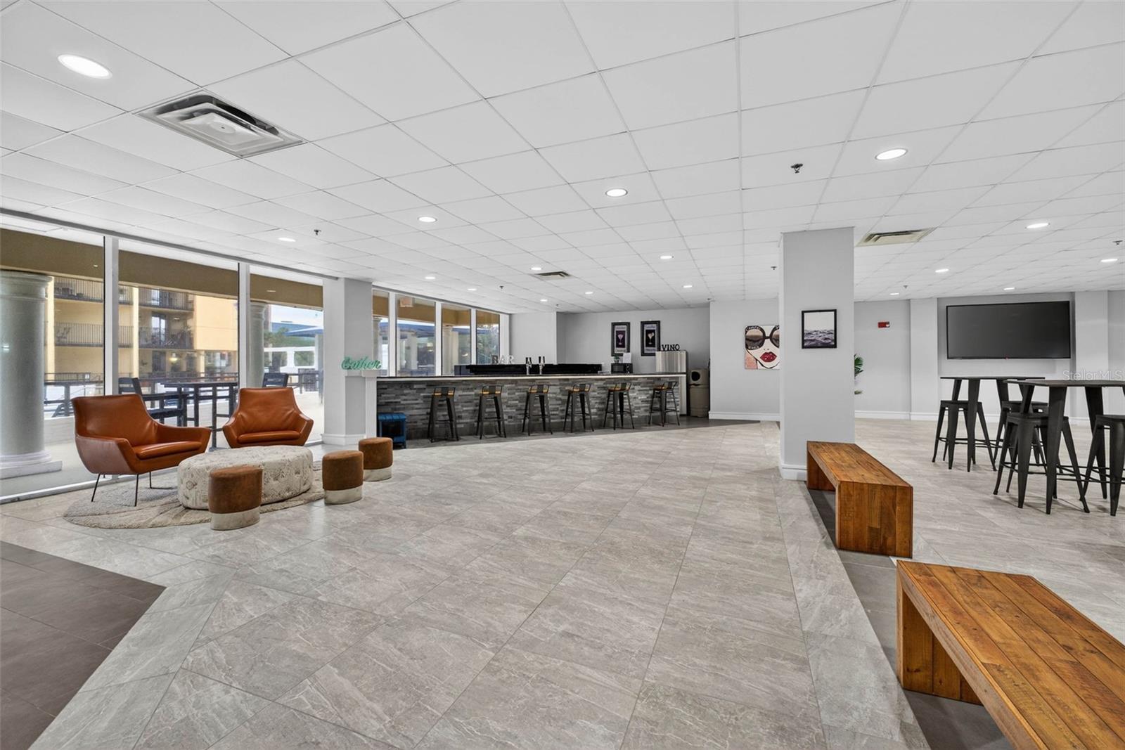 METROPOLITAN/LK EOLA - Residential