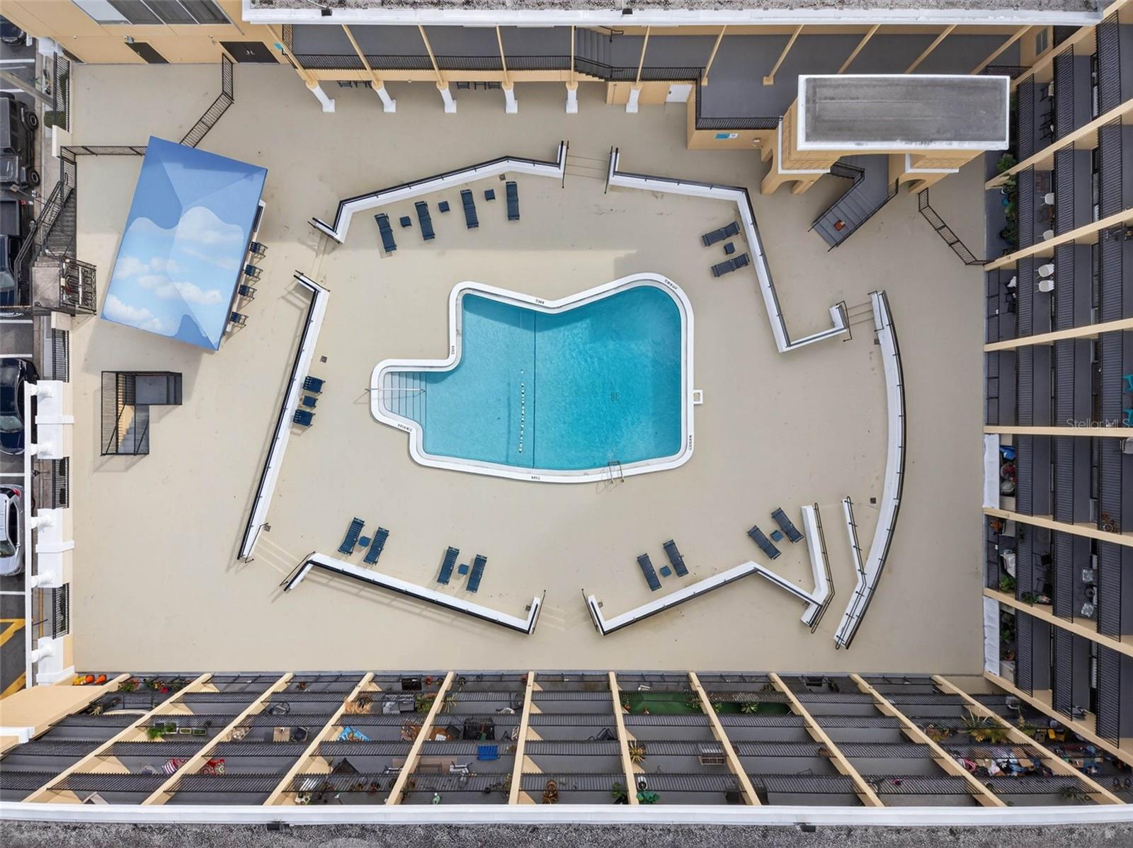 METROPOLITAN/LK EOLA - Residential