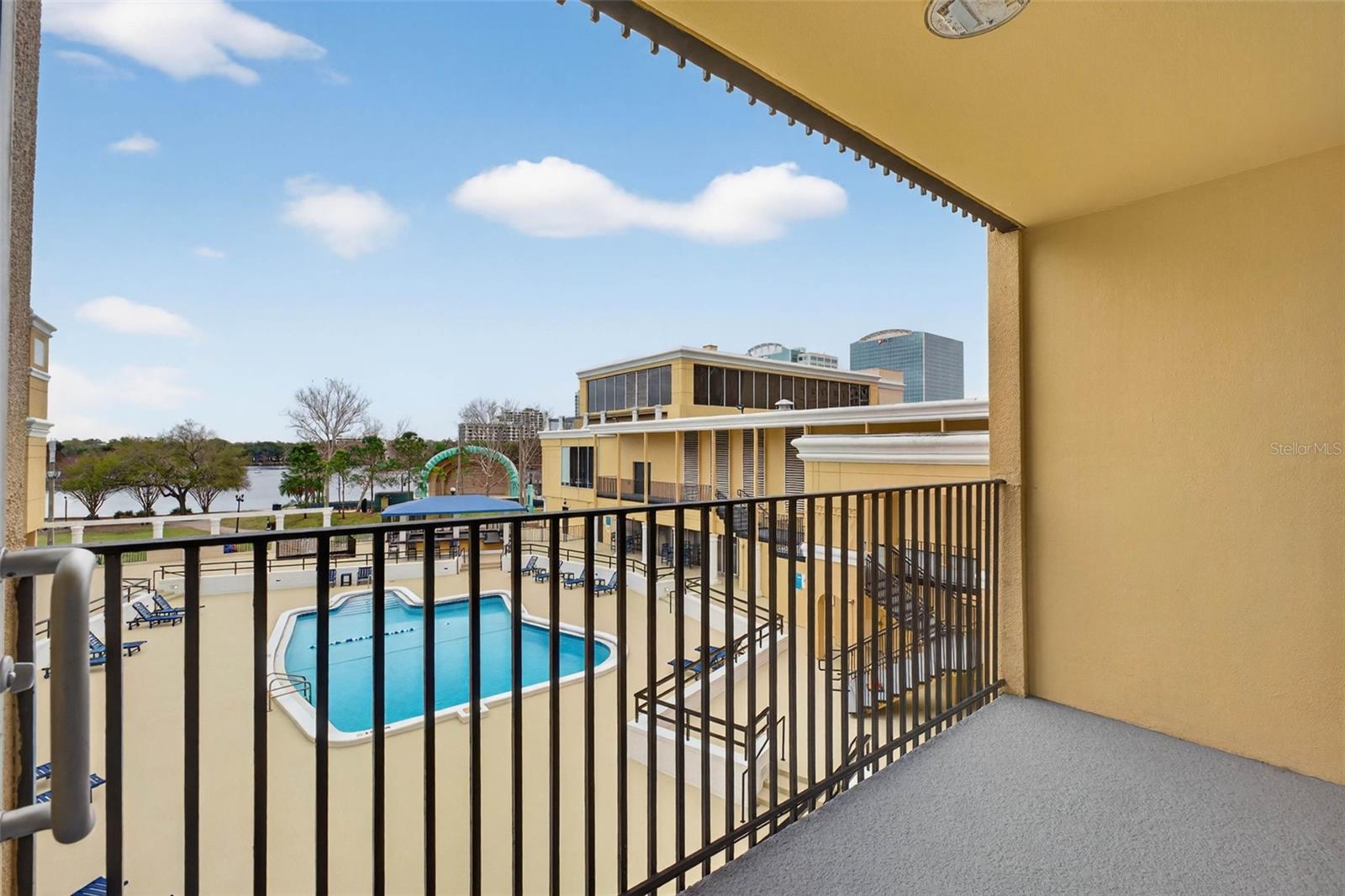 METROPOLITAN/LK EOLA - Residential