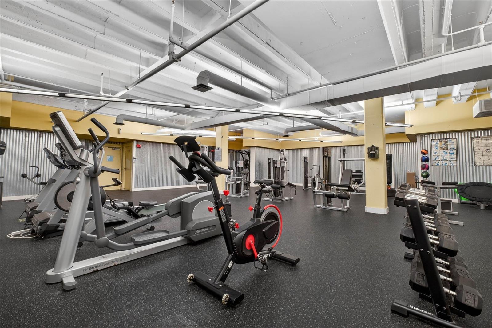 METROPOLITAN/LK EOLA - Residential