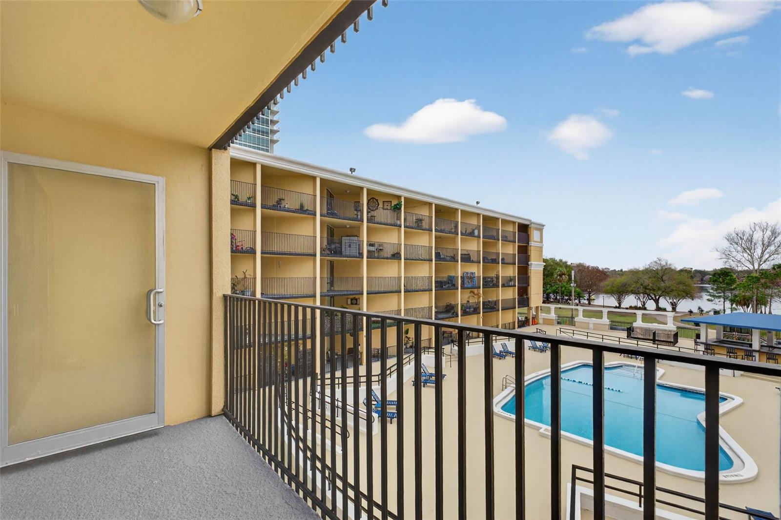 METROPOLITAN/LK EOLA - Residential