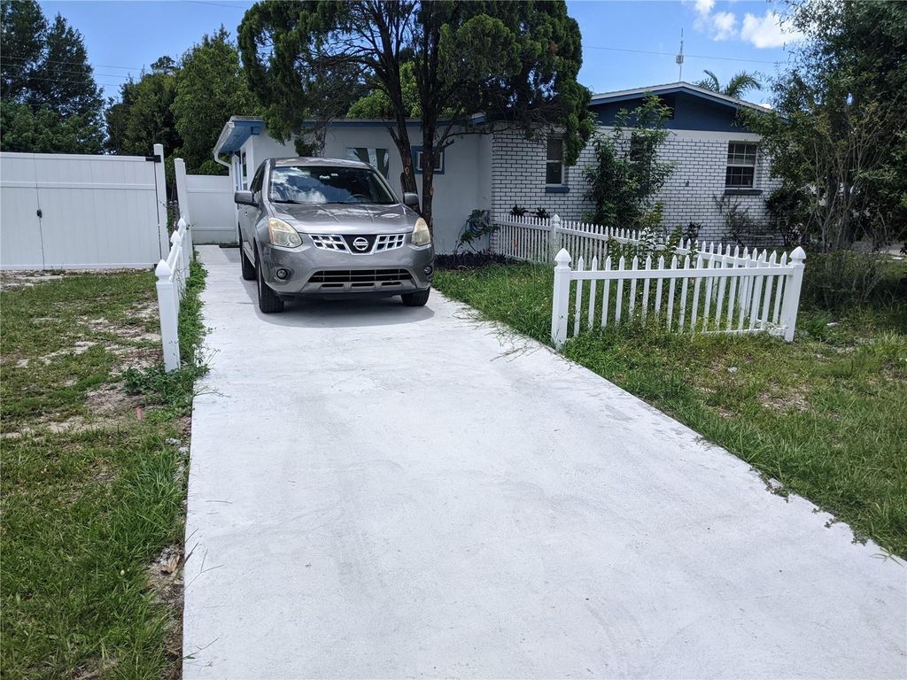 Photo of 4538 W Minnehaha Street #B, Tampa, FL 33614 (MLS # TB8490325)