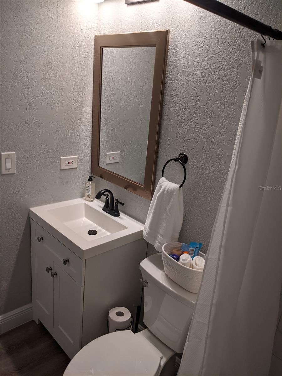 WEST PARK ESTATES UNIT 4 - Residential Lease