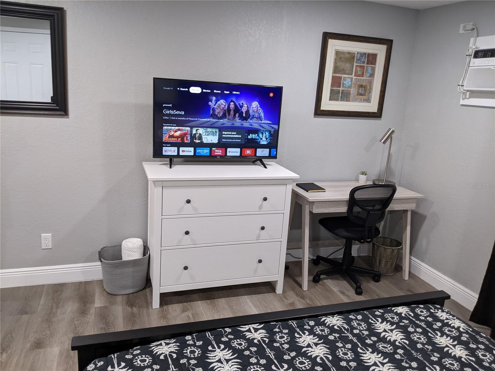 WEST PARK ESTATES UNIT 4 - Residential Lease