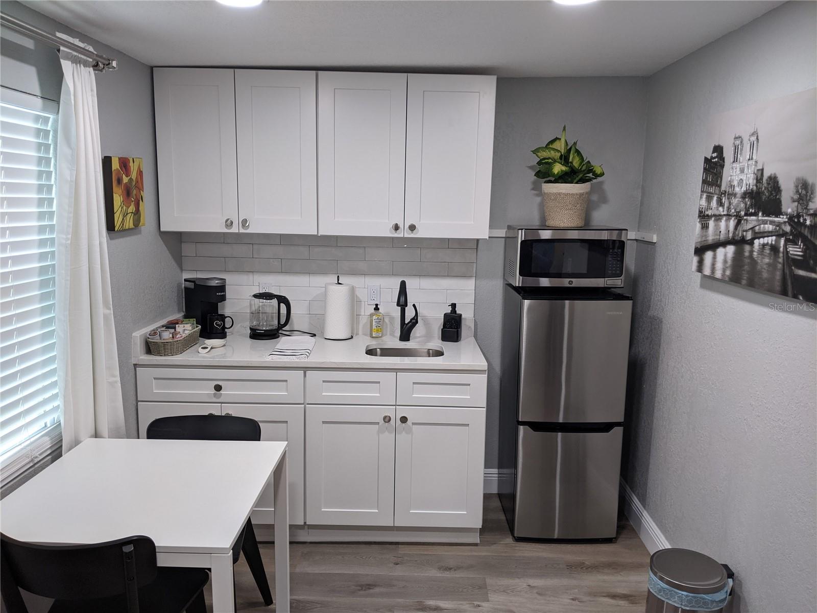 WEST PARK ESTATES UNIT 4 - Residential Lease