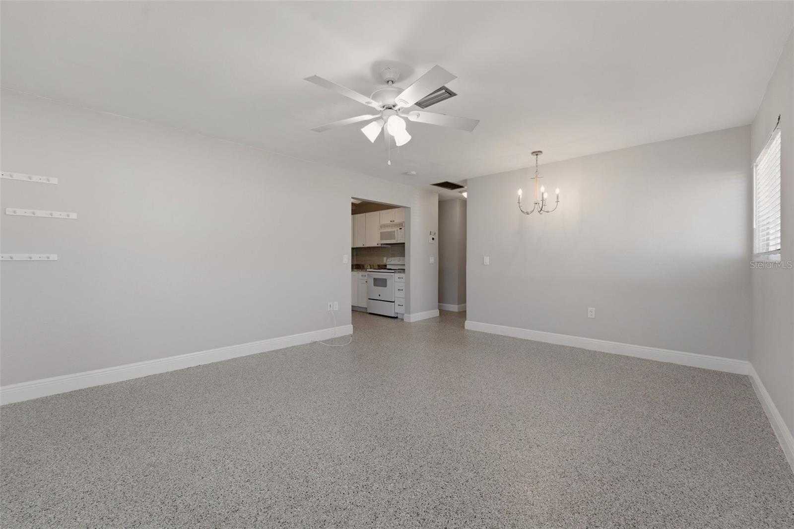 TWIN ISLES ESTATES - Residential Income