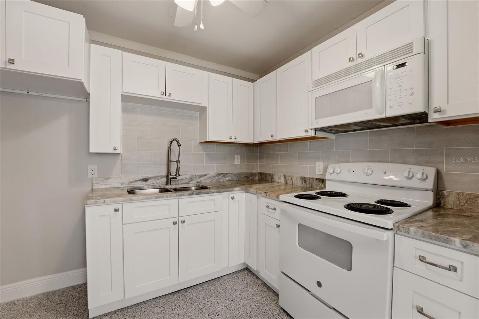 TWIN ISLES ESTATES - Residential Income