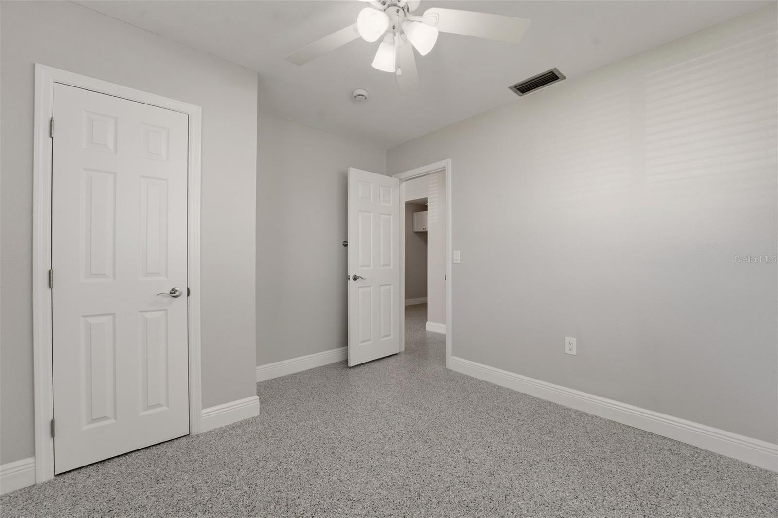 TWIN ISLES ESTATES - Residential Income