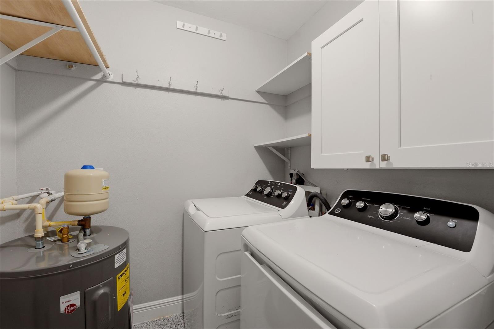 TWIN ISLES ESTATES - Residential Income