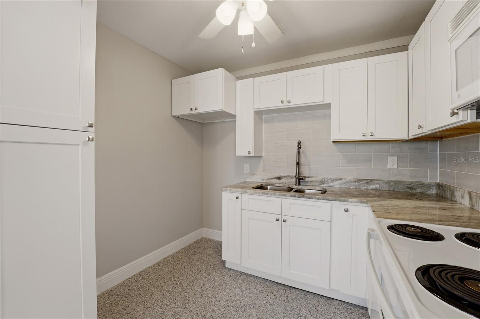 TWIN ISLES ESTATES - Residential Income