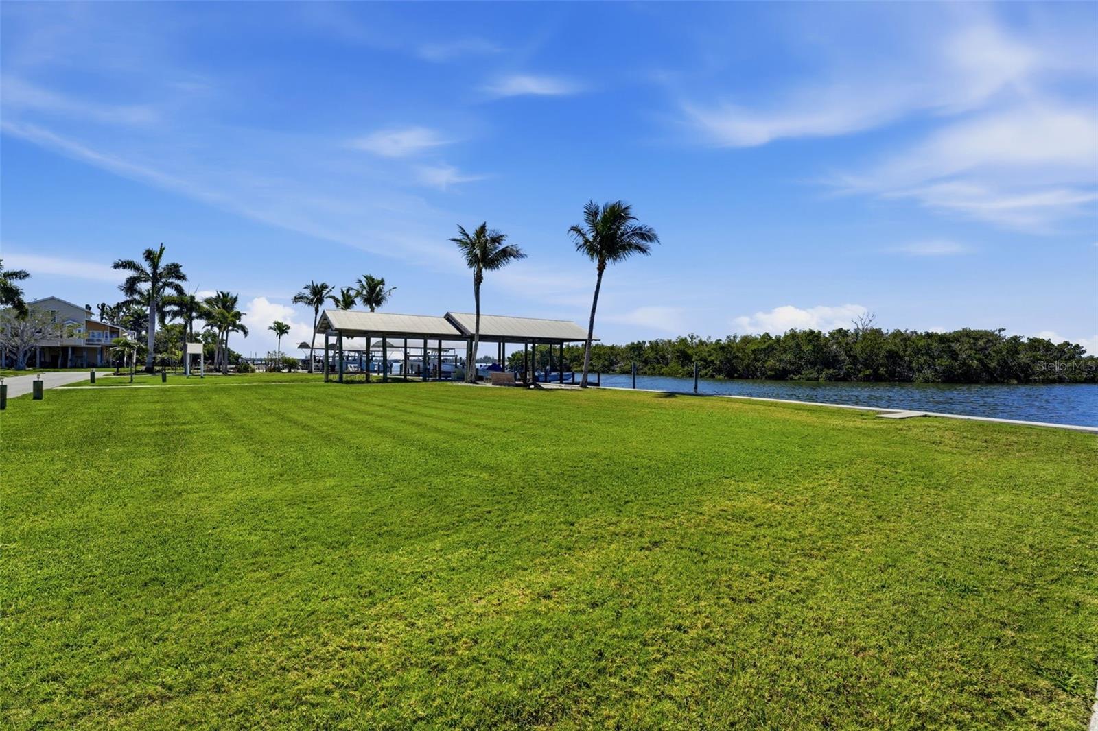 TWIN ISLES ESTATES - Residential Income