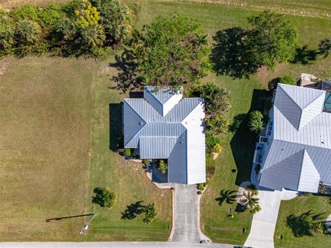 A home in PUNTA GORDA