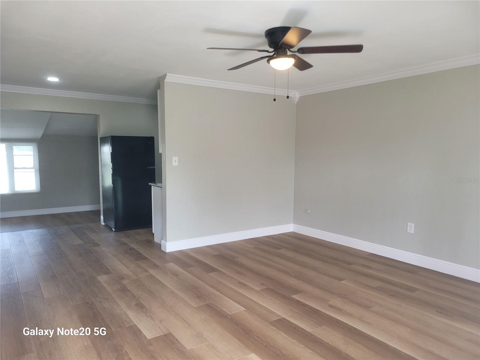 SOUTH LAKE VILLAGE SEC 01 - Residential Lease