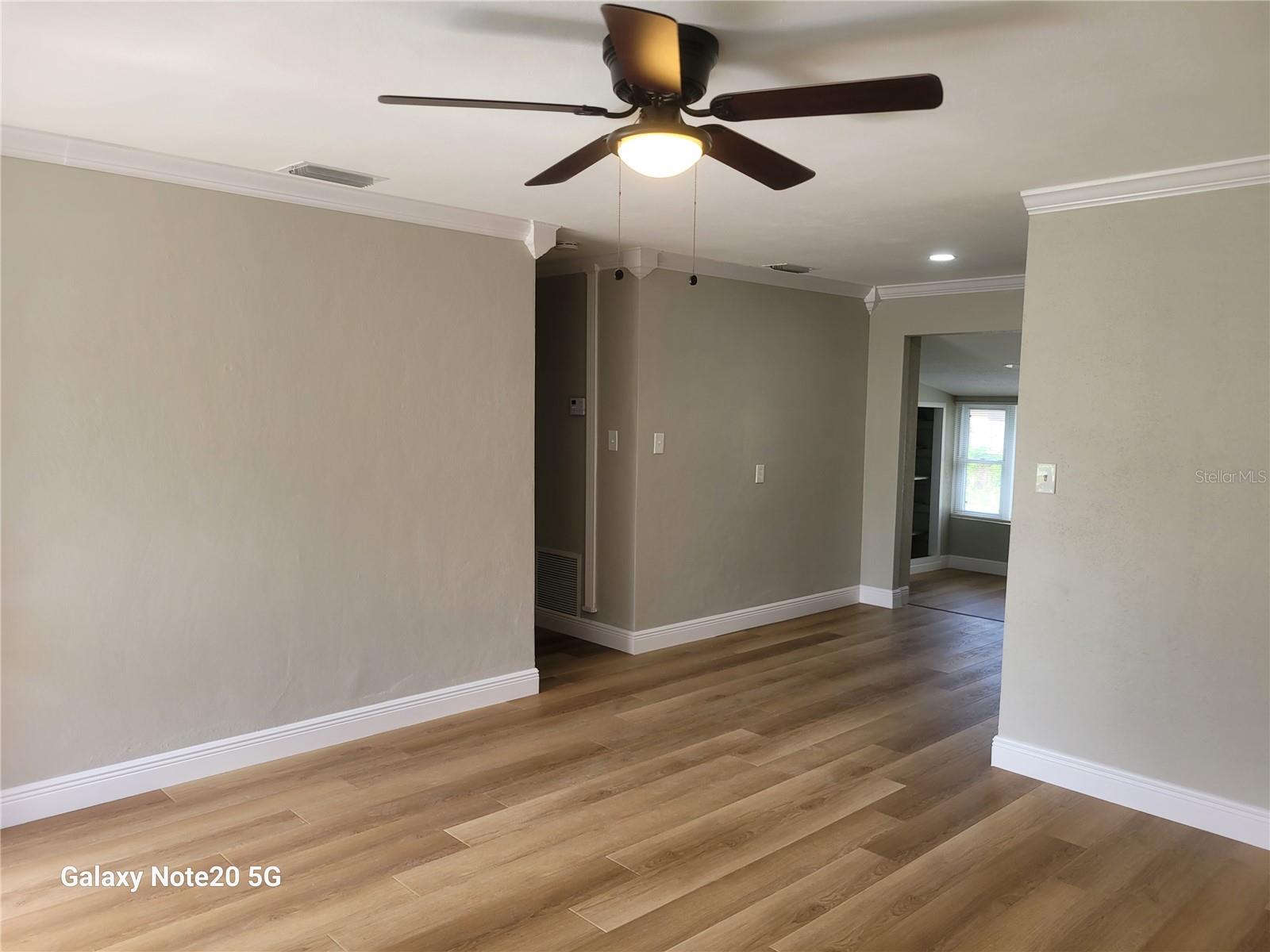 SOUTH LAKE VILLAGE SEC 01 - Residential Lease