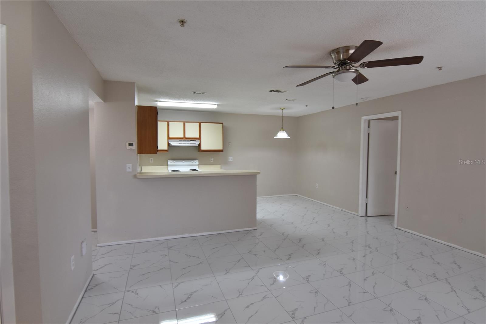 LANDING A CONDO - Residential Lease