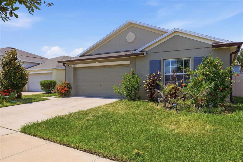 Photo of 6908 Trent Creek Drive, Ruskin, FL 33573 (MLS # A4699785)