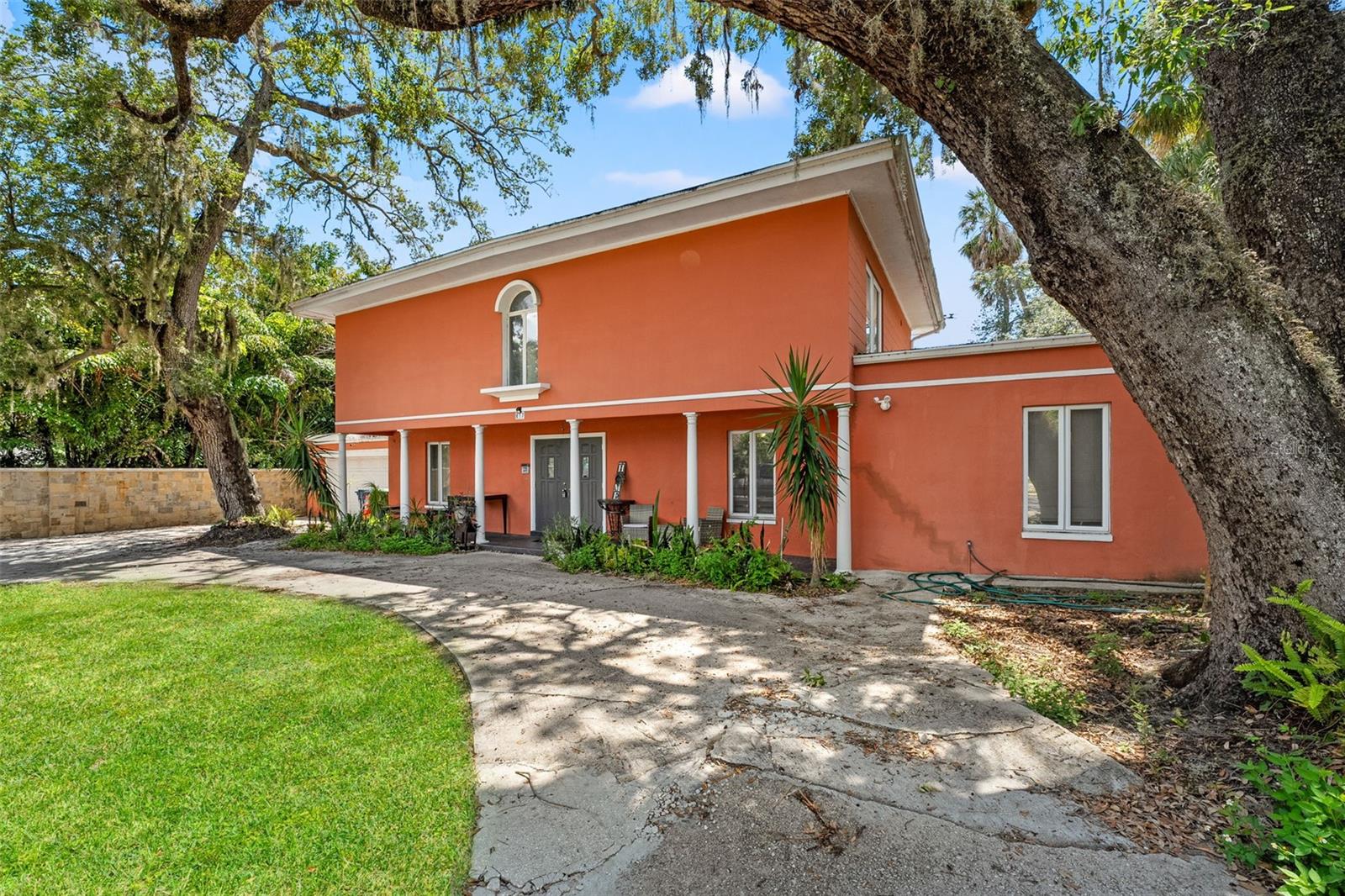 817 S WEST SHORE BOULEVARD
