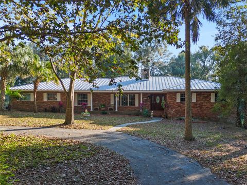 A home in EUSTIS