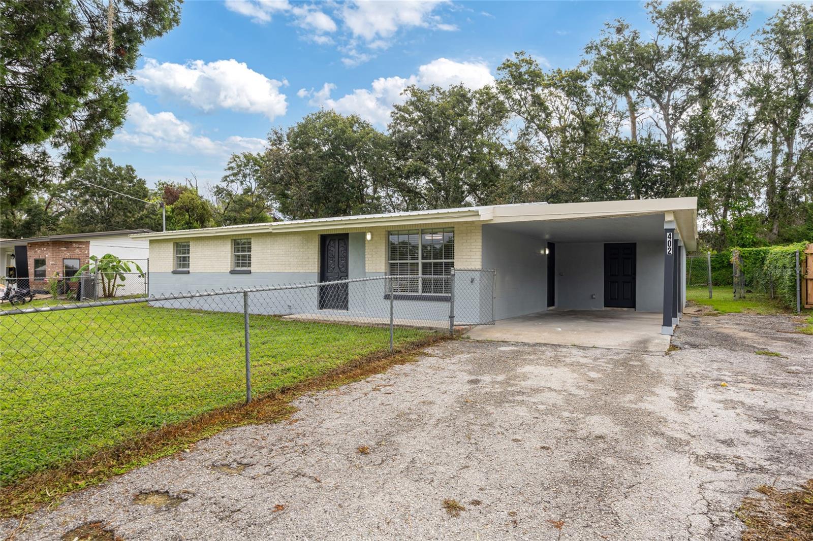 402 MIDWOOD DRIVE