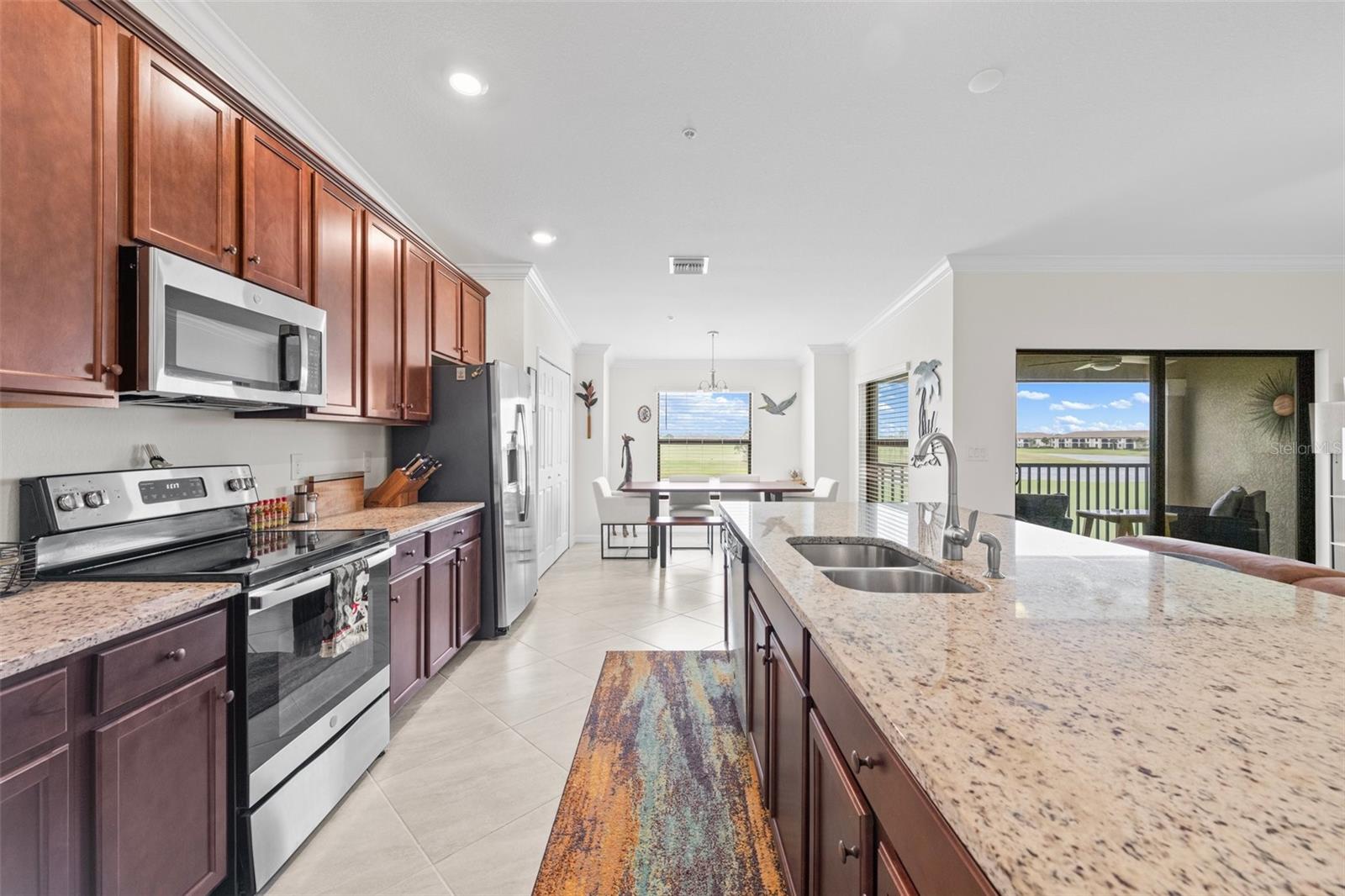 LAKEWOOD NATIONAL - Residential Lease