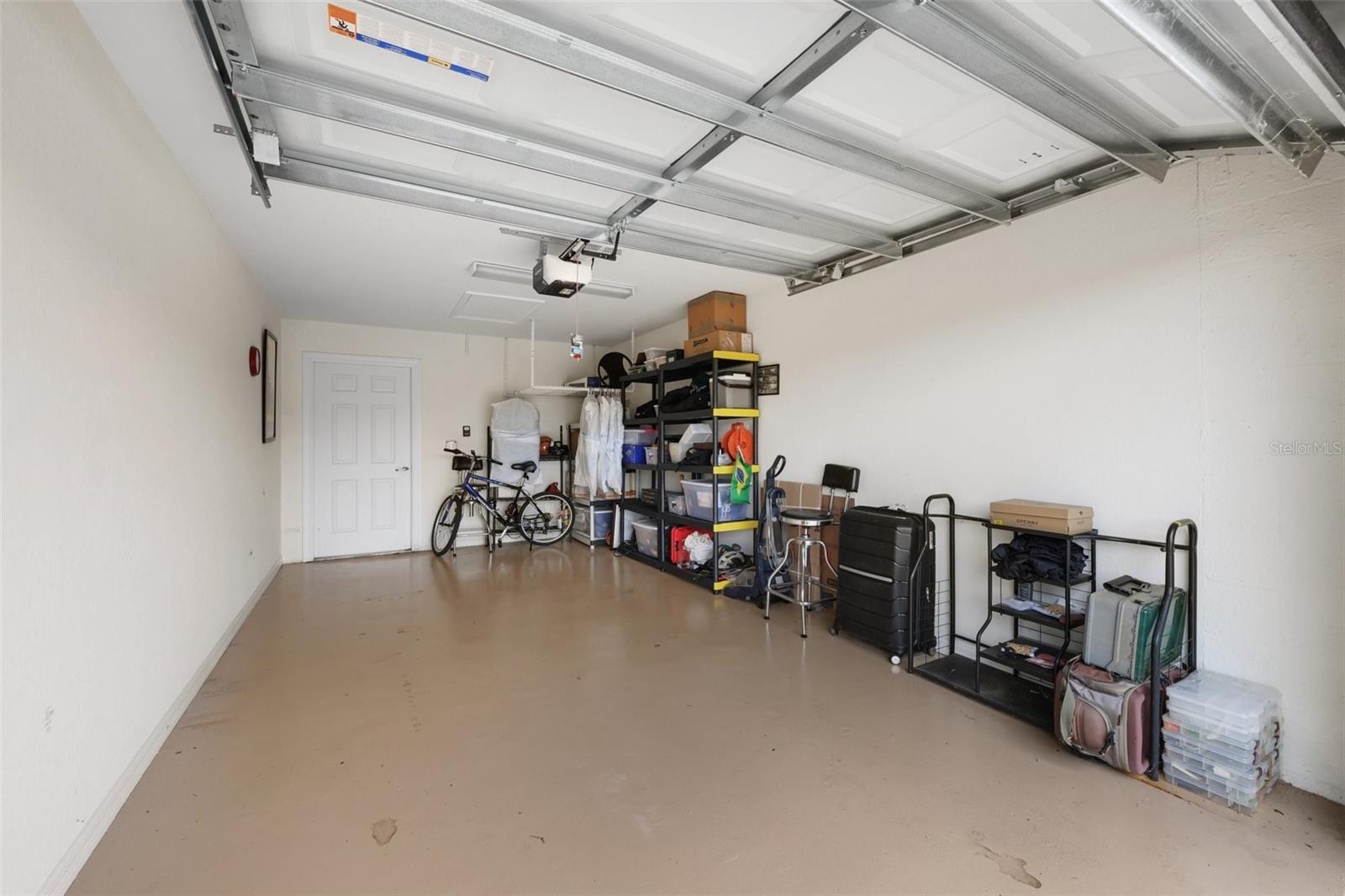 LAKEWOOD NATIONAL - Residential Lease