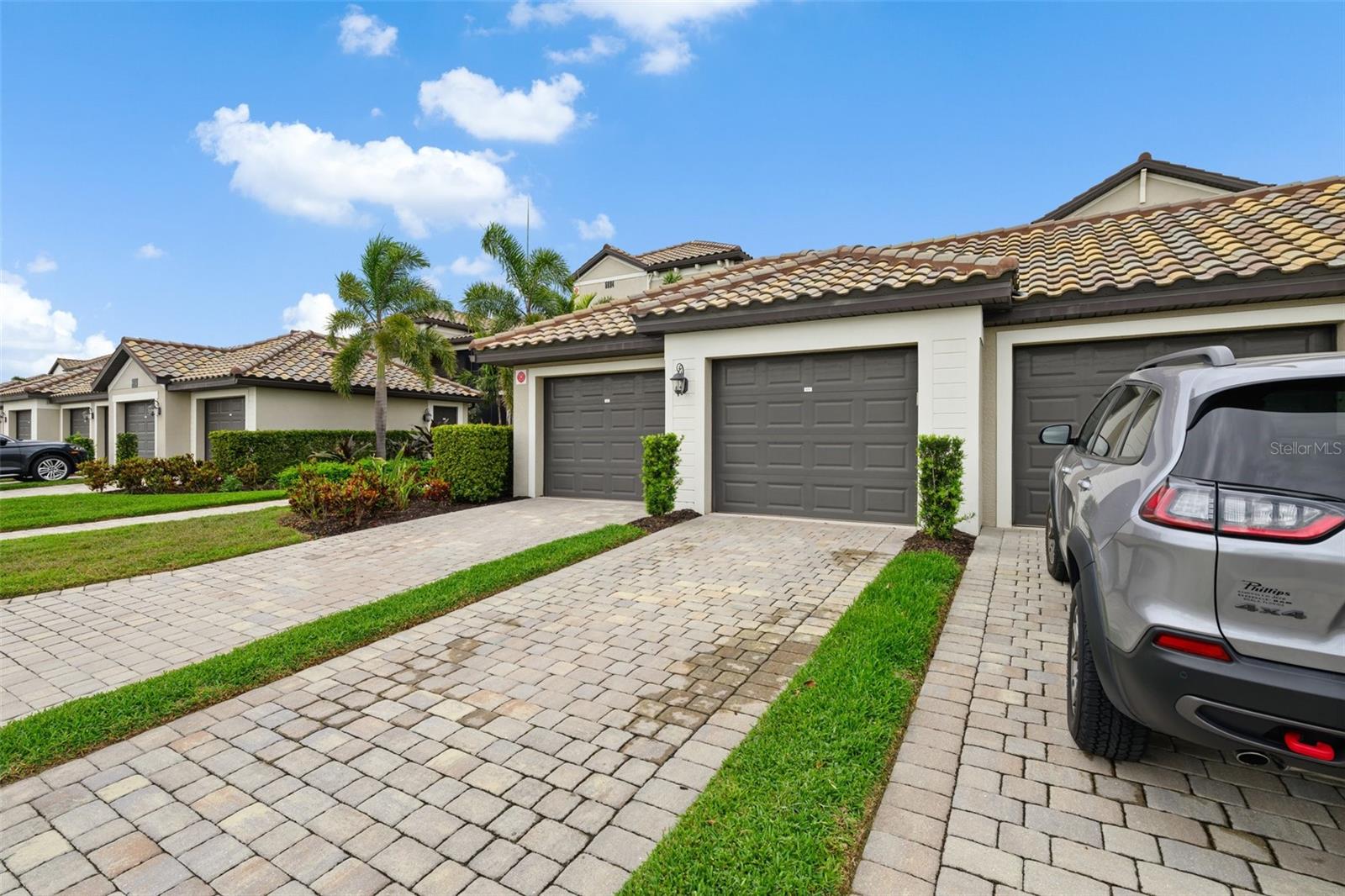 LAKEWOOD NATIONAL - Residential Lease