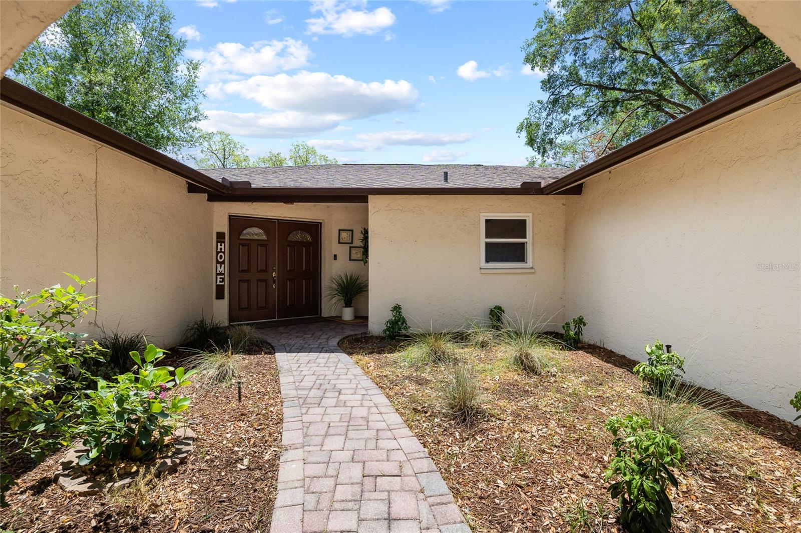 7415 LAKE FOREST CIRCLE