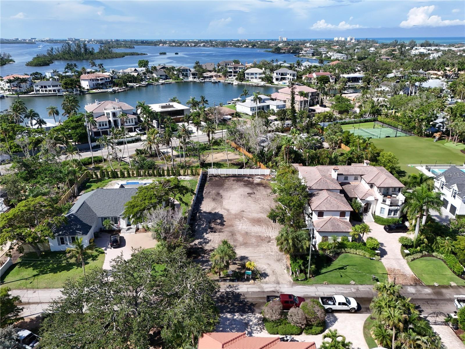 BAY ISLAND - Residential