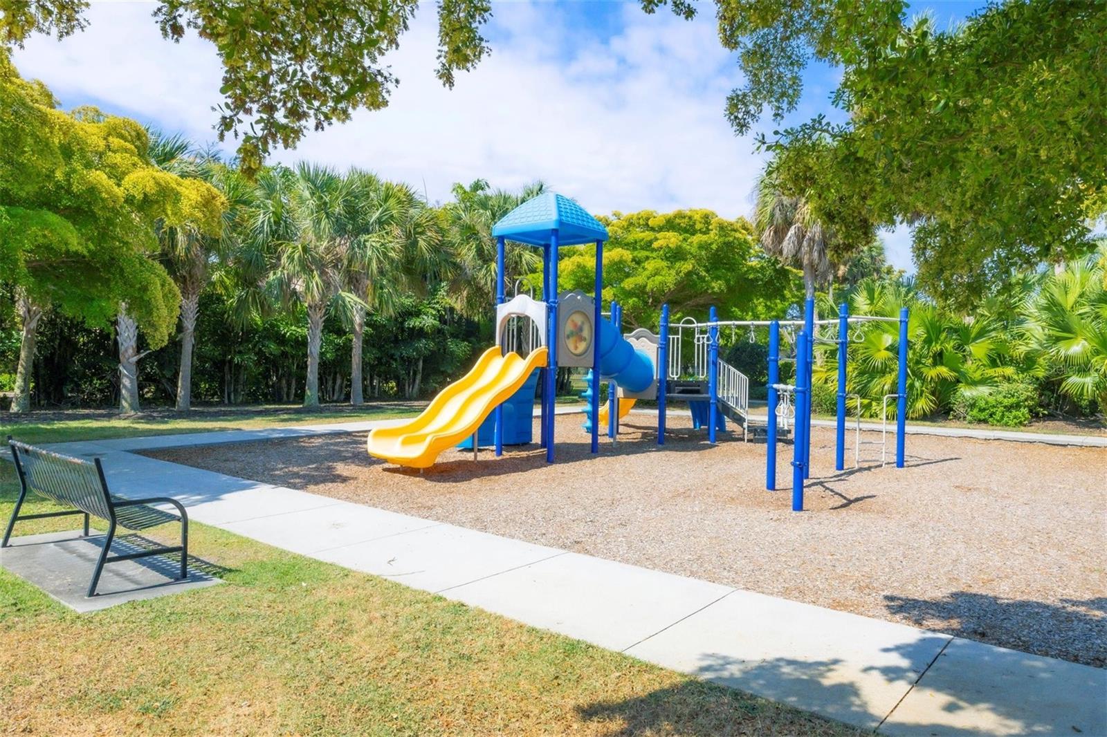 TOSCANA ISLES PH 5 UN 2 - Residential