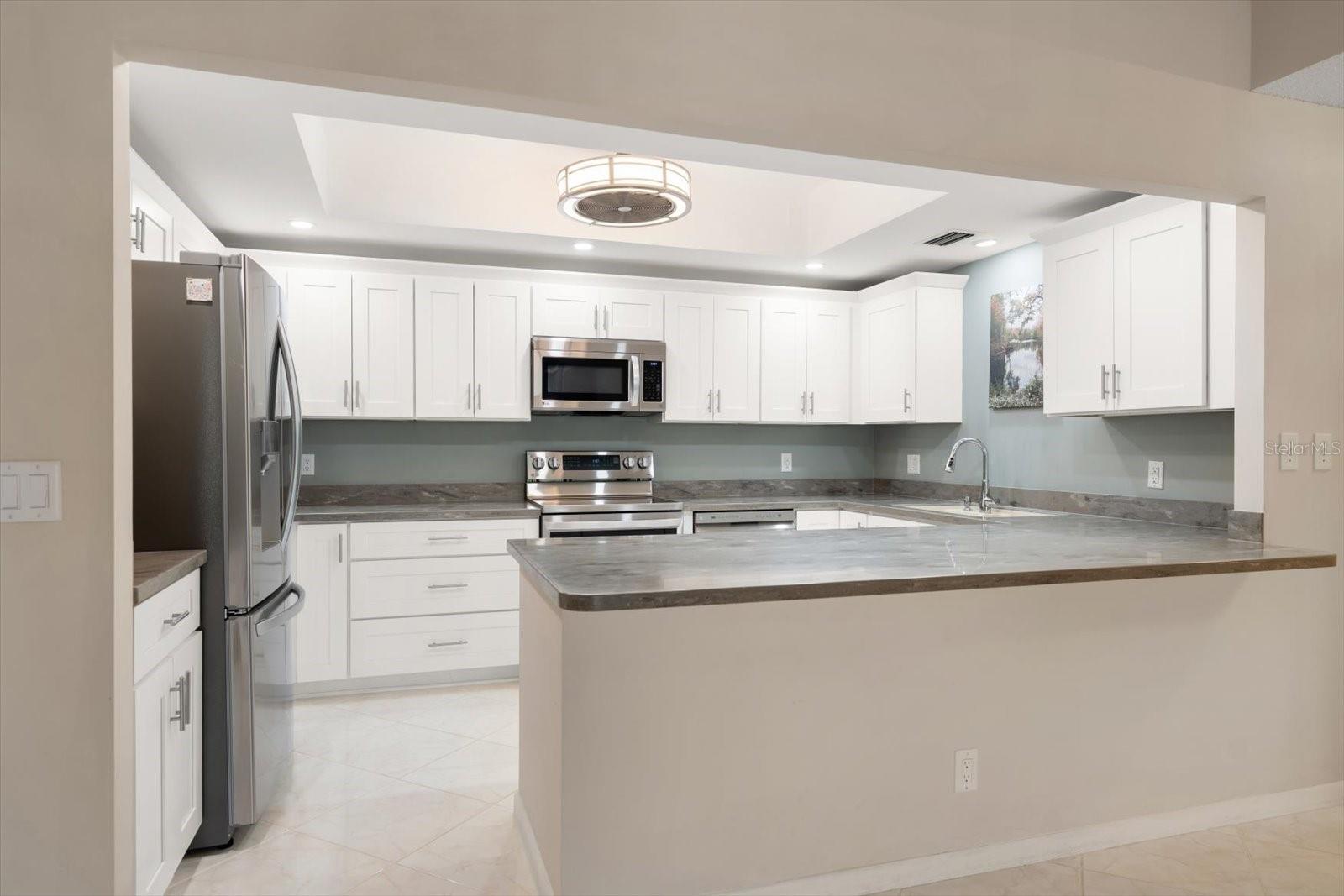 6 BELLEVIEW BOULEVARD 105