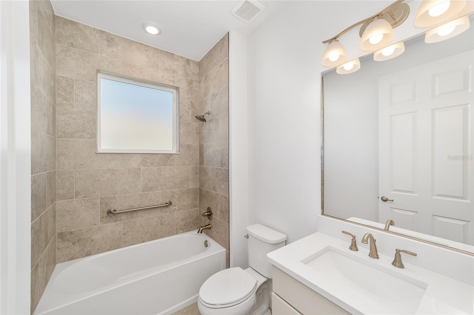 ON TOP OF THE WORLD - Residential